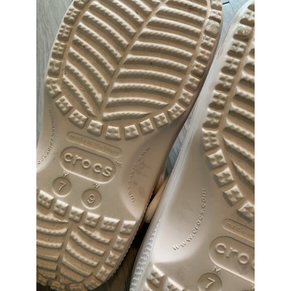 Crocs Womens Classic Clog Size 9 Light Pink Rubber Slip On Slingback Casual - Picture 4 of 6